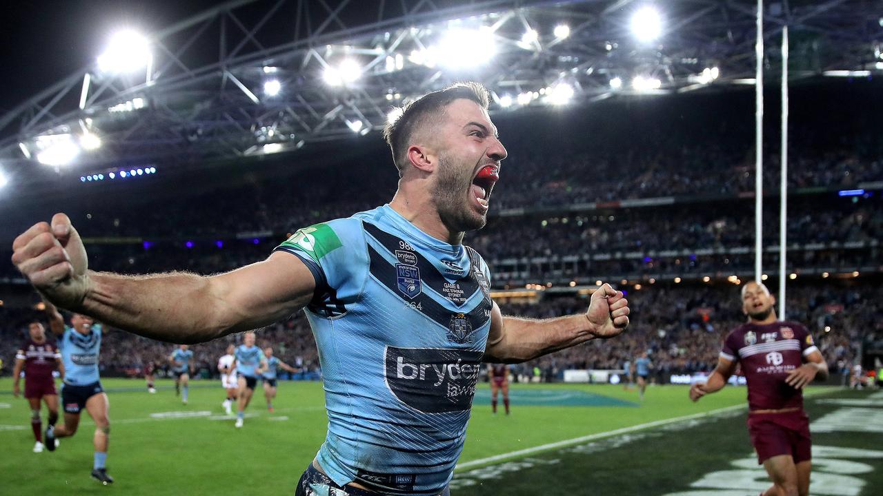 NSW's James Tedesco celebrates winning try with Mitchell Pearce during Game 3 of the 2019 series