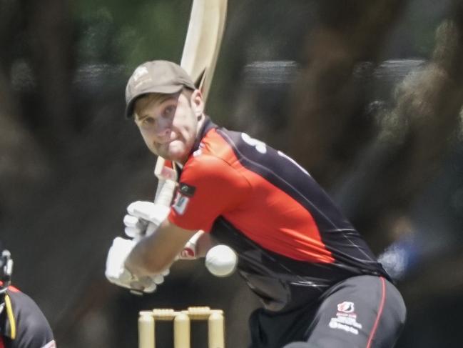 Bonbeach captain Tom Smith blasted four sixes on Saturday. Picture: Valeriu Campan