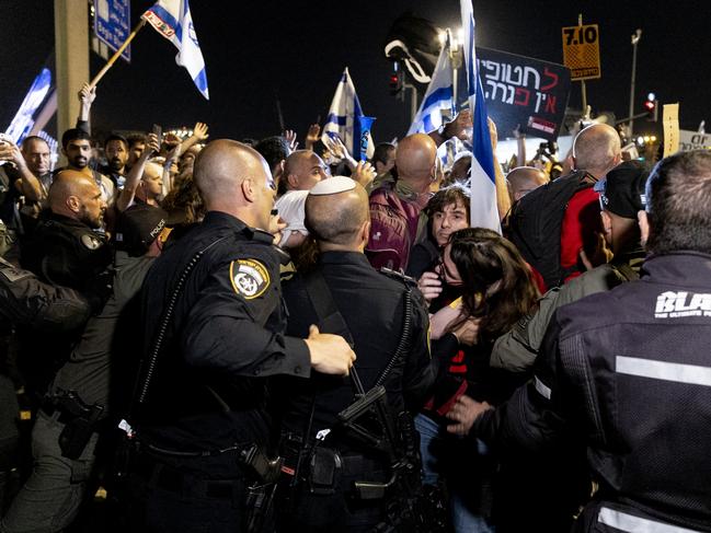 Protesters clash with police officers during a demonstration calling for the release of hostages held in the Gaza Strip and against Israeli Prime Minister Benjamin Netanyahu. Picture: Getty Images.