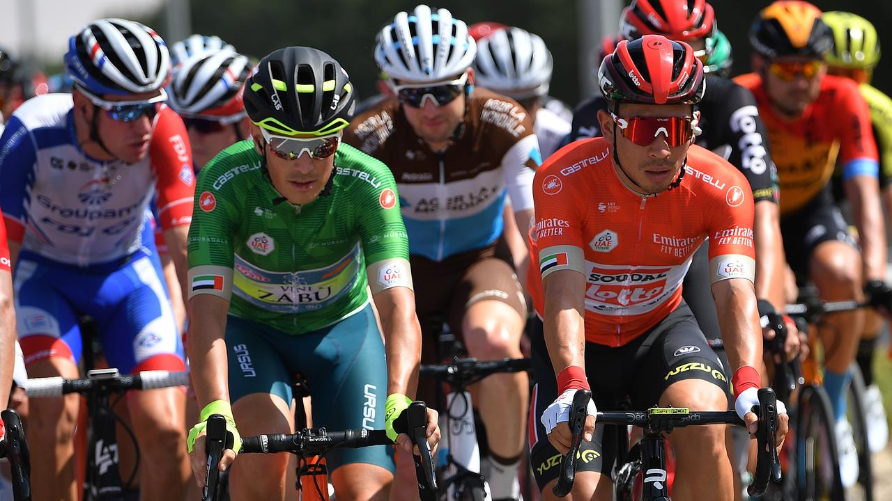 The peloton at the UAE Tour. (Photo by Justin Setterfield/Getty Images)