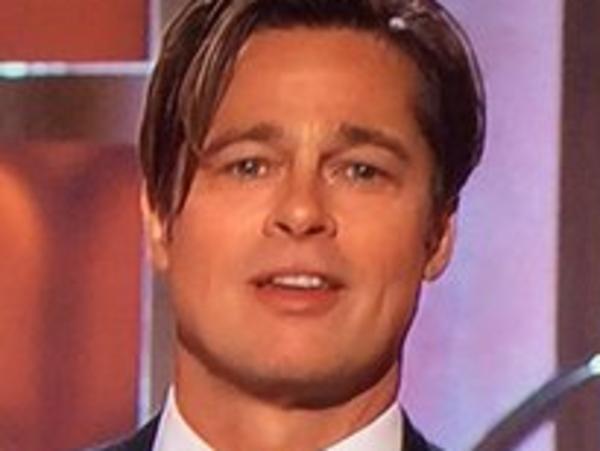 Brad Pitt looks 20 years younger at Globes