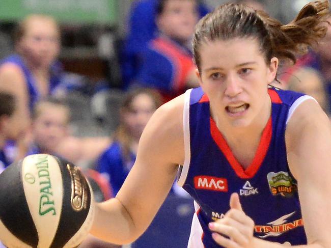 06/12/15 - Adelaide Lightning v Dandenong Rangers WNBL game at ADELAIDE ARENA. Adelaide's Jessica Good. Photo Tom Huntley