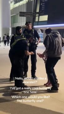 Touching moment between police officer and young Swiftie