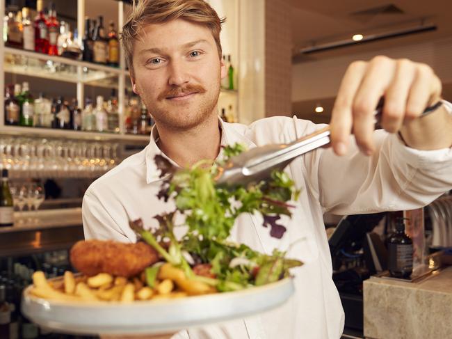 Schnitty times: Lettuce stop the pub grub waste