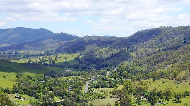 O'Reillys Canungra Valley vineyard — examples of hinterland tourism.