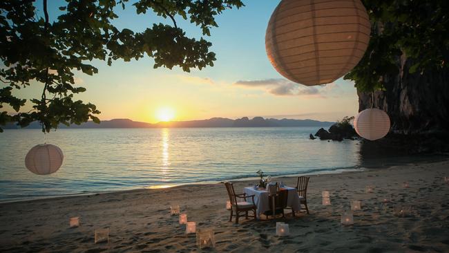 Beachside dining at El Nido’s Lagen Island Resort.