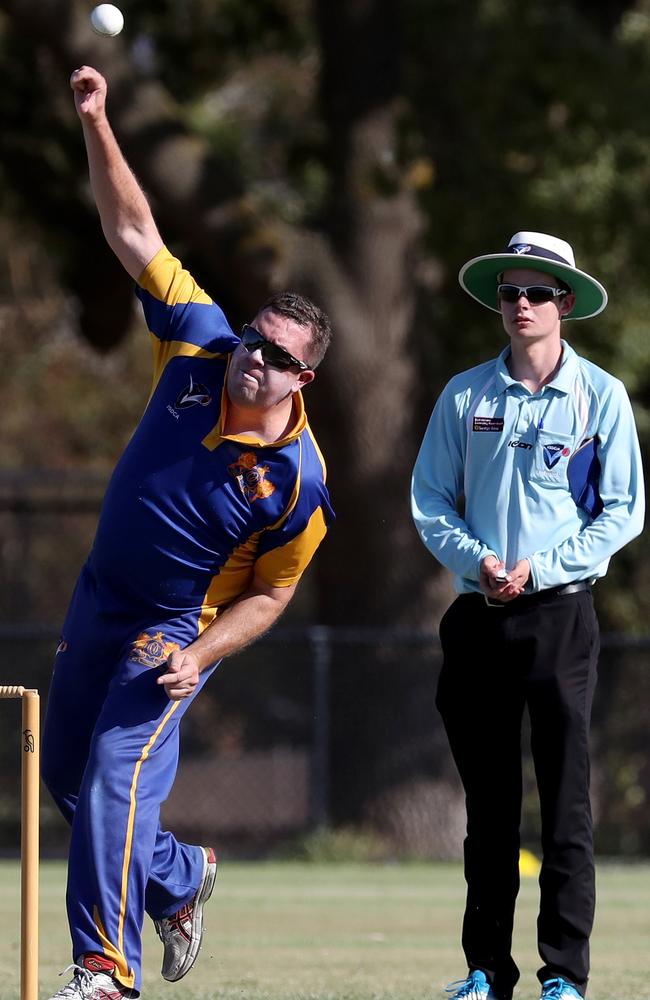 Ormond skipper and spinner James Wild throws one up.