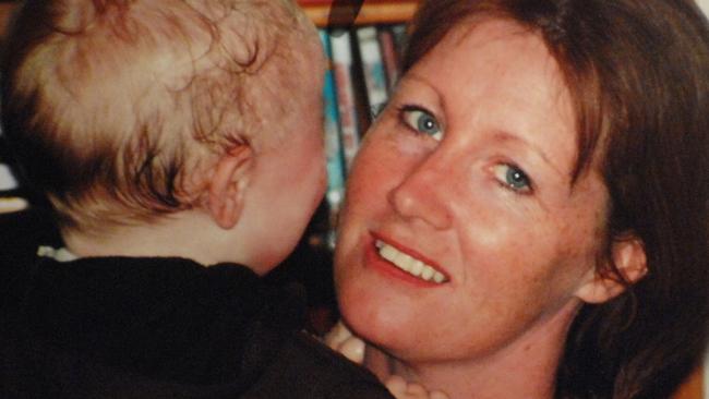 A copy photo taken in Melbourne, Tuesday, August 21, 2007, of Cindy Crossthwaites. Cindy, 41, died from head injuries on June 20 in her Andrew Street home in Melton South as her 14-month-old son, Jonas, lay on a bed. Her brother and father today pleaded with the public to come forward with information. (AAP Image/Julian Smith) NO ARCHIVING