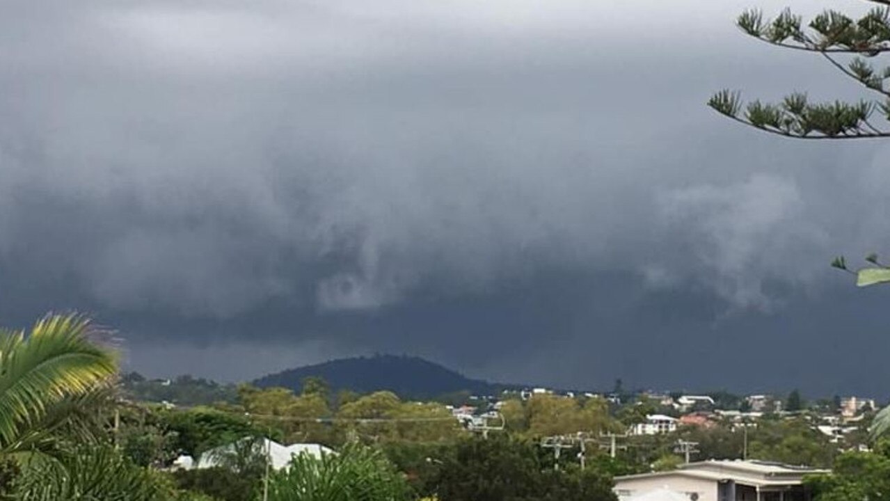 Brisbane weather: Fast-moving storm lashes Brisbane | The Courier Mail