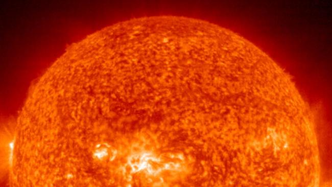 Planet Earth could be heading for an Ice age as face of The Sun ‘goes ...