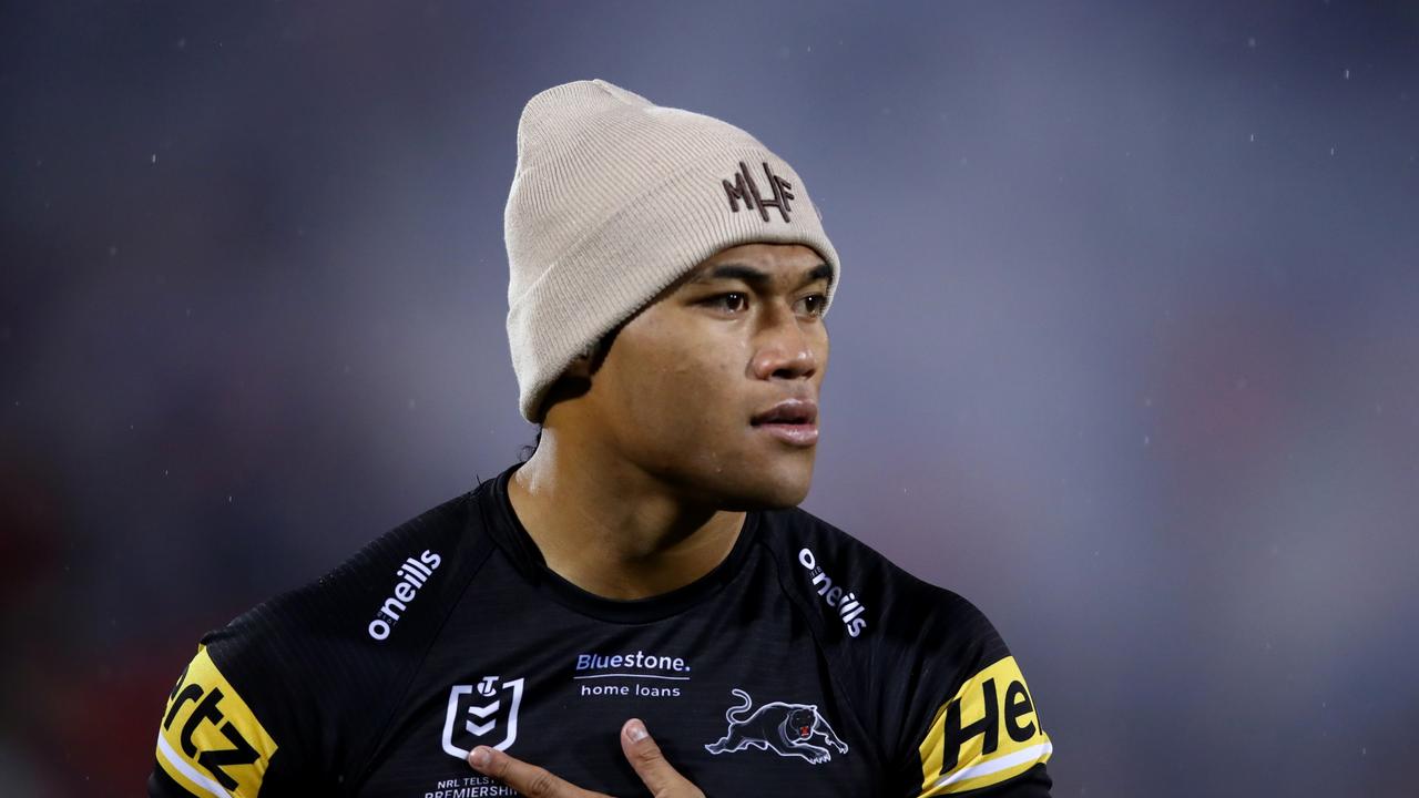 PENRITH, AUSTRALIA - JULY 01: Brian To'o of the Panthers wears a Mark Hughes Foundation beanie during the round 16 NRL match between the Penrith Panthers and the Sydney Roosters at BlueBet Stadium on July 01, 2022 in Penrith, Australia. (Photo by Jason McCawley/Getty Images)
