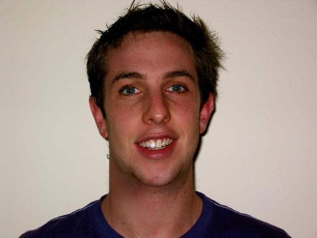 The earliest headshot of Sam Landsberger, dated 2010, after he started his sports journalism career.