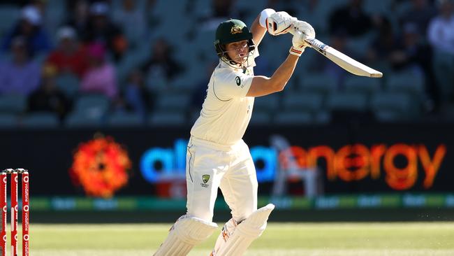 ADELAIDE, AUSTRALIA - DECEMBER 18: Steve Smith of Australia bats during day two of the First Test match between Australia and India at Adelaide Oval on December 18, 2020 in Adelaide, Australia. (Photo by Ryan Pierse/Getty Images)