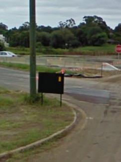 Where the fatal crash occurred at Flat Rd. near corner Paterson Rd, Bolwarra. Google street view