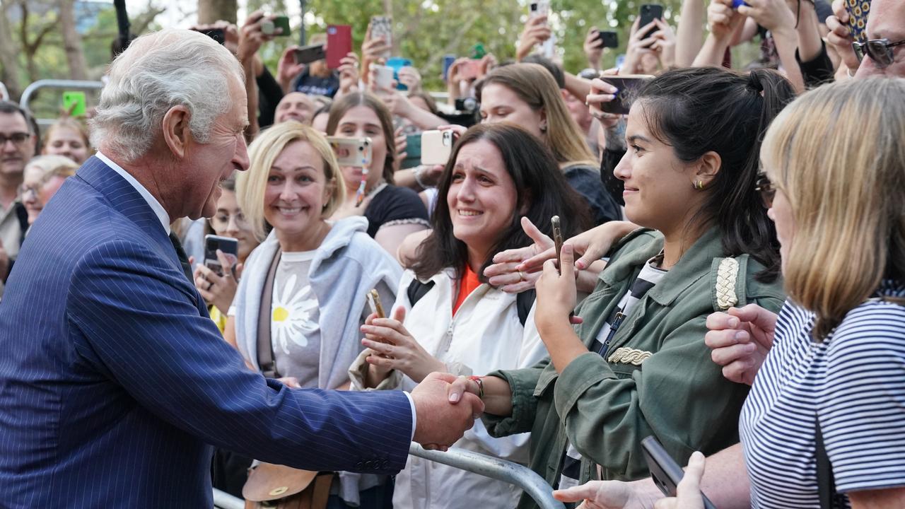 King Charles III has surprised Brits with impromptu walkabouts outside Buckingham Palace following the death of Queen Elizabeth II. Picture: Jonathan Brady – WPA Pool/Getty Images