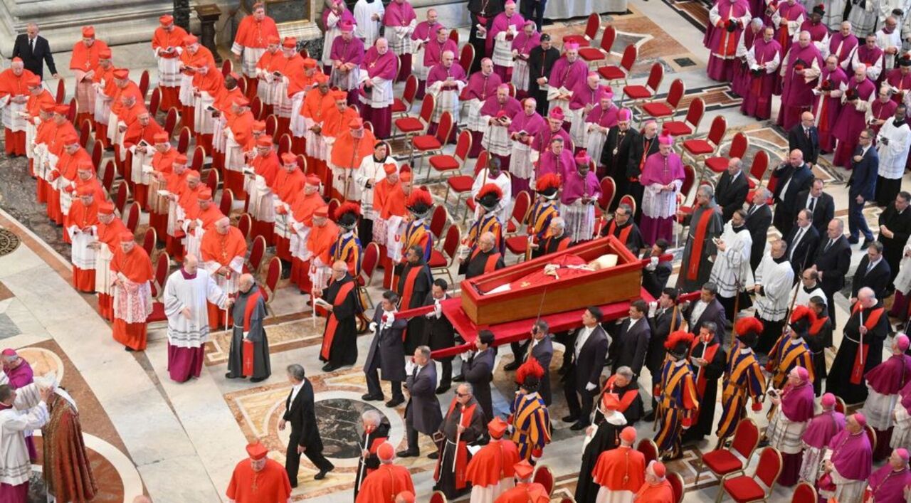 Public mourning begins as pope’s coffin arrives in St Peter’s Basilica