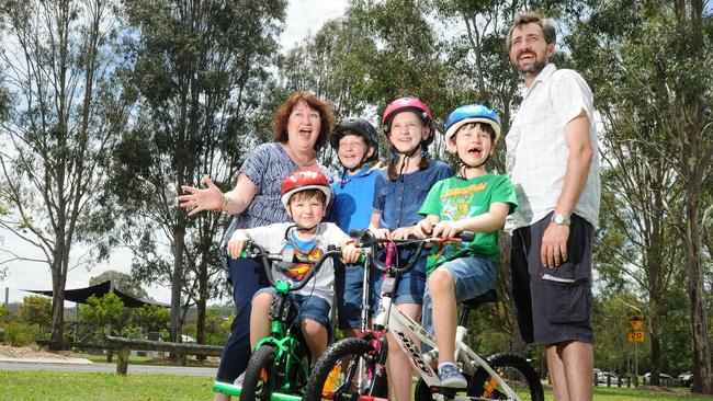 Meadowbrook family Carla and Andrew Armstrong with kids Jeremy 5, Blair 12, Allyson 10 and Reuben 7. Picture: John Gass