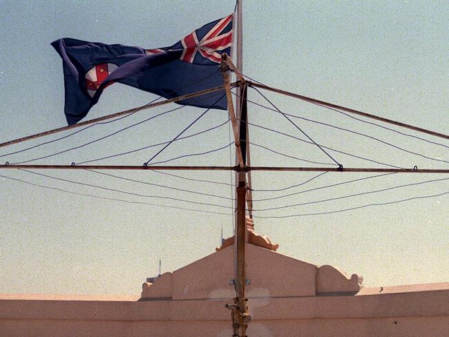 Generic photo of Hills Hoist clothes line.Housing / Clothesline