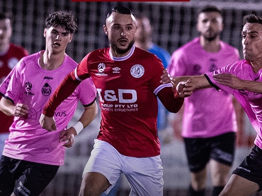 Melbourne Knights and Dandenong Thunder's kit clash.