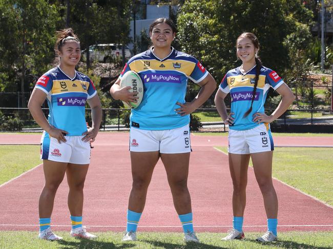 April Ngatupuna (centre) and Jetaya Faifua (right). Picture Glenn Hampson