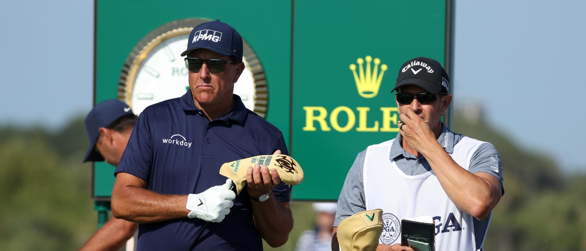 skarp sej Vejnavn PGA Championship 2021: Phil Mickelson, Tina Mickelson reveals mother Mary's  nervous texts, final round, news, caddie Tim Mickelson
