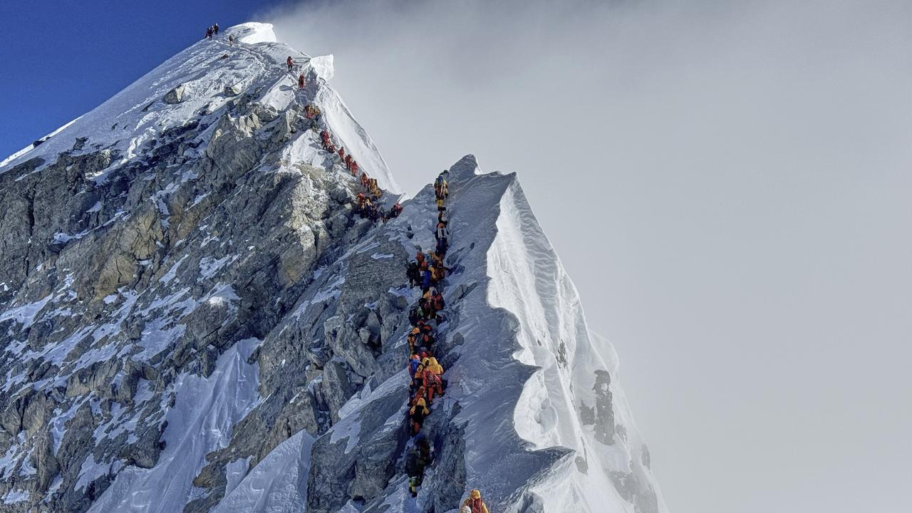 A lightning fast ascent of Everest is rocking the mountaineering world