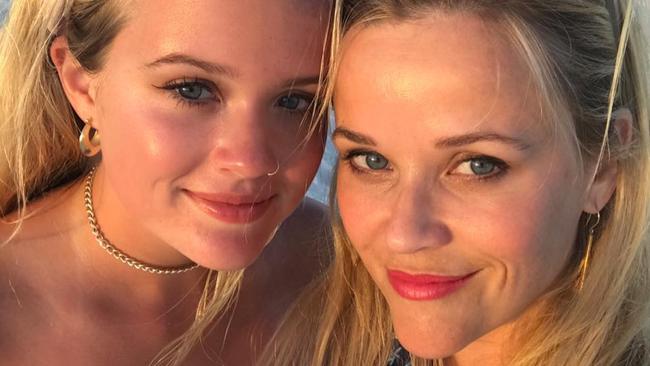 Reese Witherspoon and daughter Ava Phillippe. Picture: @reesewitherspoon / Instagram