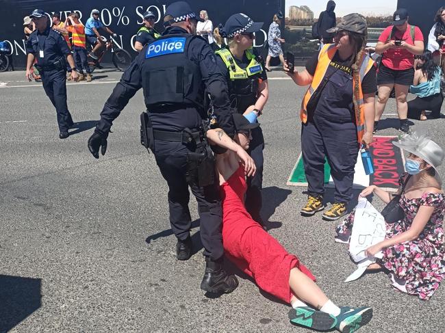 Police drag away protesters who refused to move before arresting them. Picture: X/Sheherazade Bloul