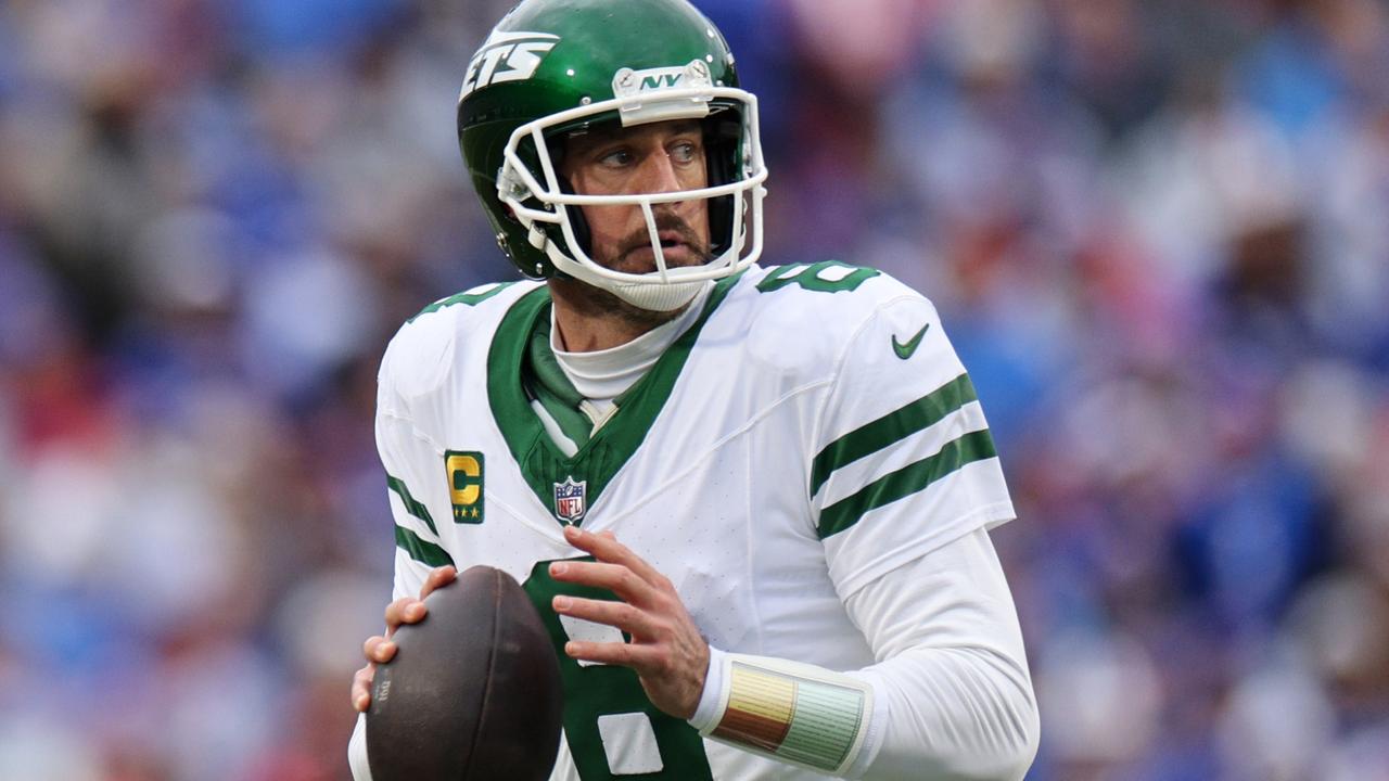 ORCHARD PARK, NEW YORK - DECEMBER 29: Quarterback Aaron Rodgers #8 of the New York Jets looks to pass during the first quarter against the Buffalo Bills at Highmark Stadium on December 29, 2024 in Orchard Park, New York. (Photo by Bryan M. Bennett/Getty Images)