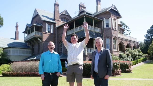 <s1>Show creator Bevan Lee, Camelot owner Brendan Powers and producer Chris Martin-Jones celebrate the premiere of <i>A Place to Call Home</i> season four. Picture: Ian Svegovic</s1>