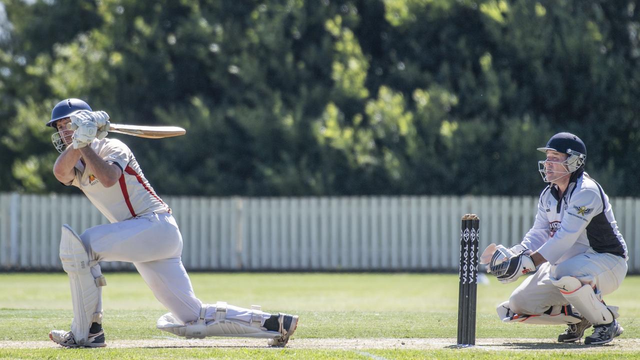 Kyle Tonkin bats for Met Easts.