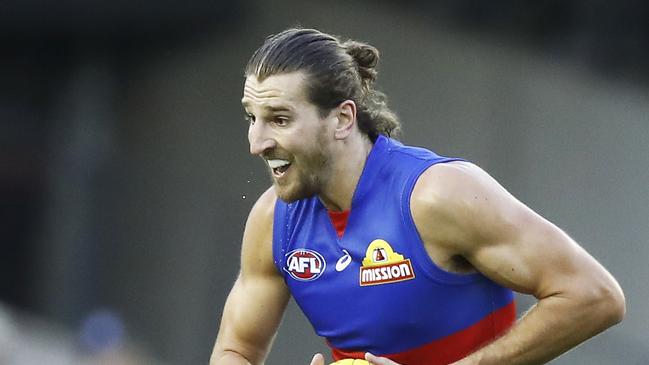 MELBOURNE, AUSTRALIA – FEBRUARY 21: Marcus Bontempelli of the Bulldogs runs with the ball during the 2020 Marsh Community AFL Series match between the Western Bulldogs and the North Melbourne Kangaroos at Marvel Stadium on February 21, 2020 in Melbourne, Australia. (Photo by Daniel Pockett/Getty Images)