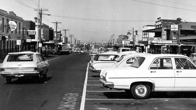 The Ferguson St main shopping area in 1968.