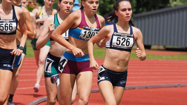 Nikita Moore in full stride in Cairns, 2019.