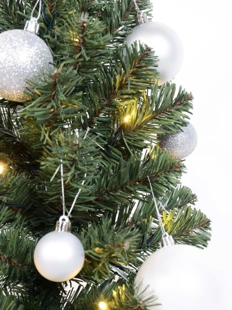 12 Best Christmas Trees To Buy Online In Australia 2023 | Checkout ...