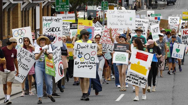 Hundreds of people turned up to protest against Labor's plan to demolish and rebuild the Gabba stadium. Picture: NCA NewsWire/Tertius Pickard