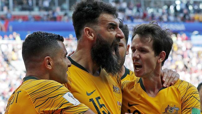 South-west Sydney are trying to lure former Socceroos captain Mile Jedinak.