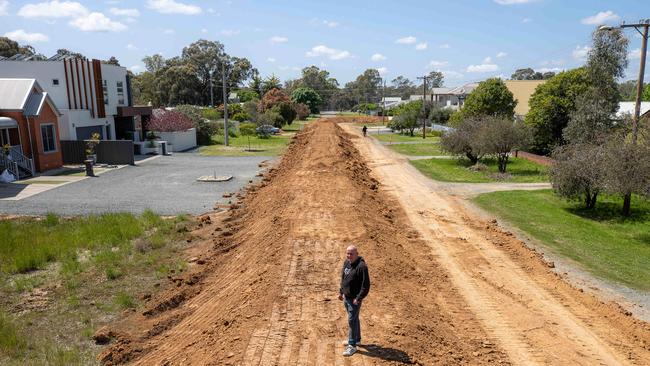 Echuca prepares for the impending floods from both the Murray and Campaspe rivers. Picture: Jason Edwards