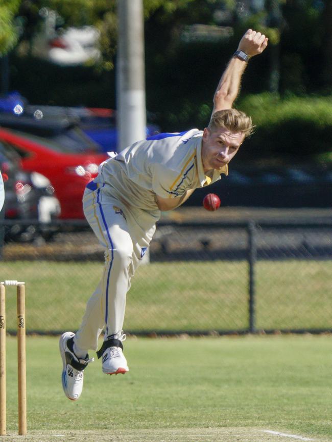 Ormond bowler Nigel Hunt.