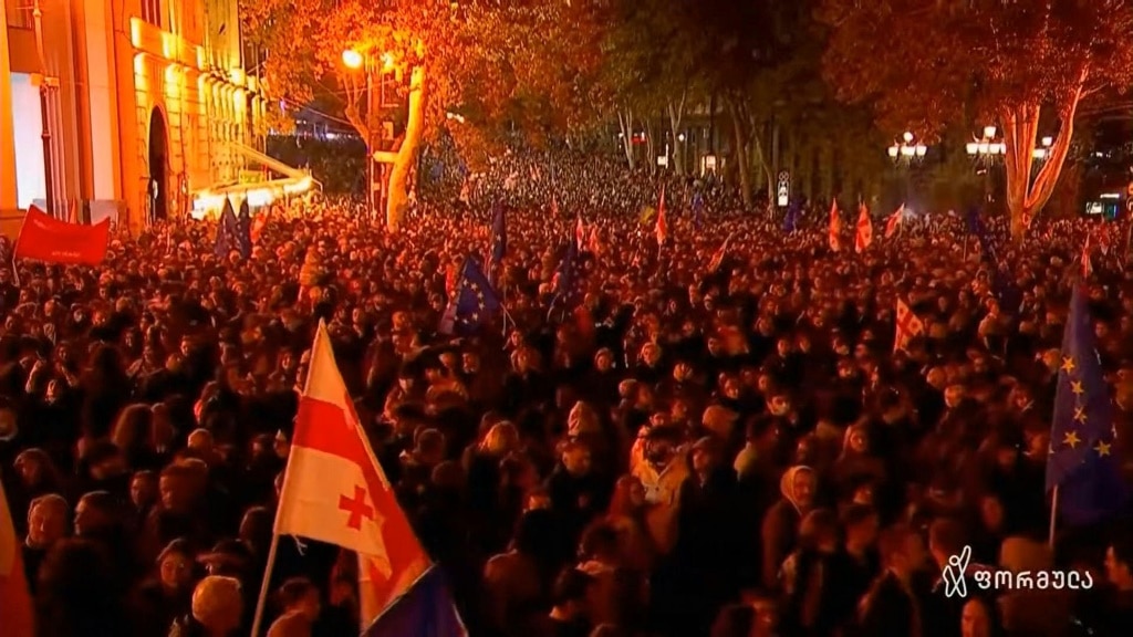 Tens of thousands rally in Georgia for EU ahead of pivotal vote