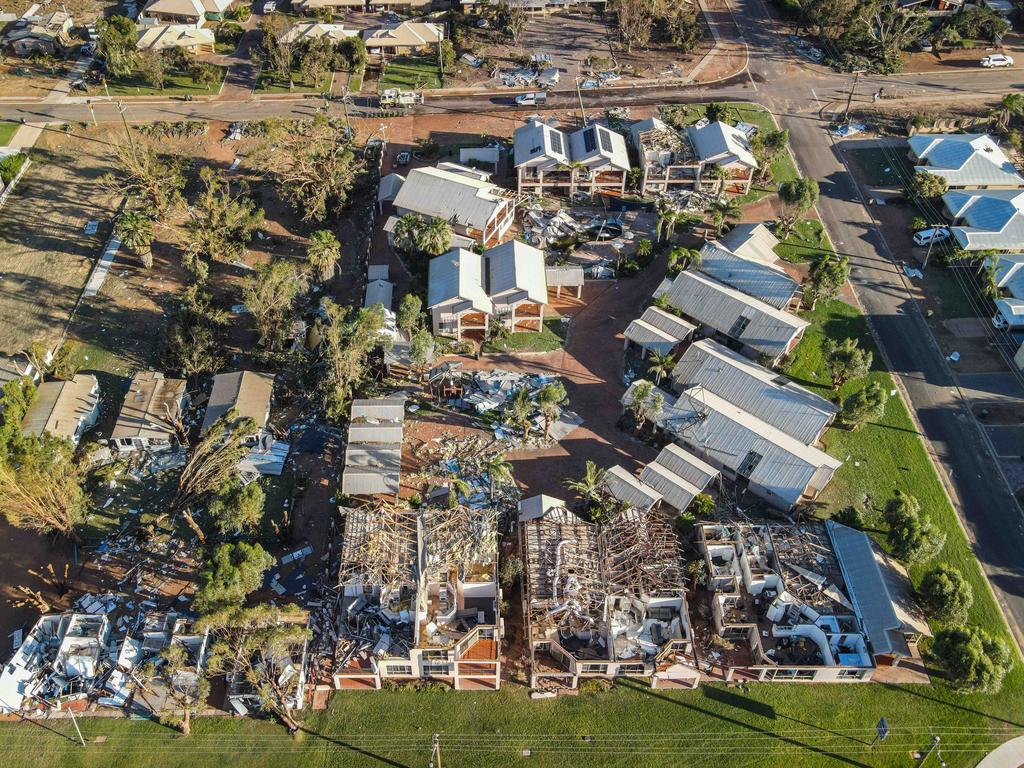 Tropical cyclone Seroja rips through WA tourist town Kalbarri | Herald Sun