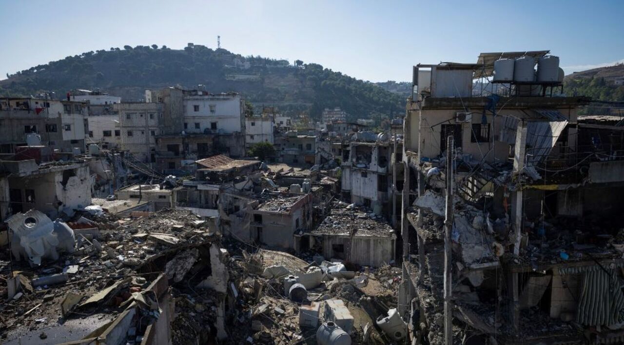 Israel strikes Lebanon twice despite ceasefire; tensions rise as displaced residents return