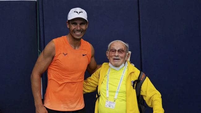 Leonid Stanislavskyi, the ‘world’s oldest tennis player’, even had a hit against Rafael Nadal in 2021.