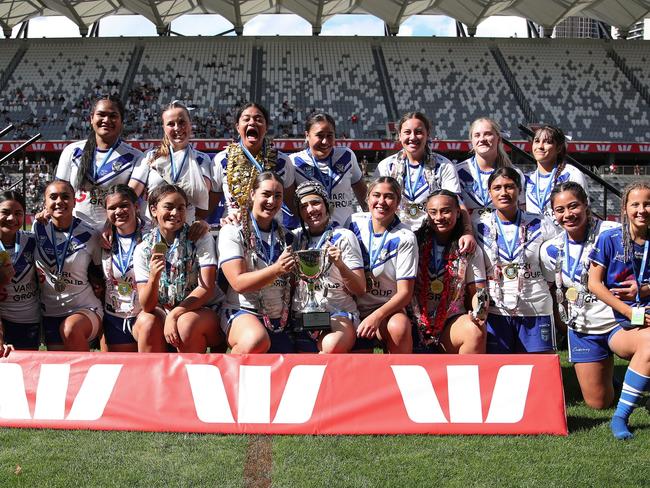 Canterbury celebrate with the Lisa Fiaola Cup. Picture: Bryden Sharp