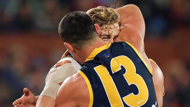 Hugh Greenwood celebrates a goal with the captain. Picture: Daniel Kalisz (Getty).