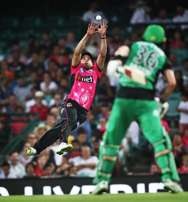 Sixers' Moises Henriques takes spectacular catch in the BBL. Picture: Phil Hillyard