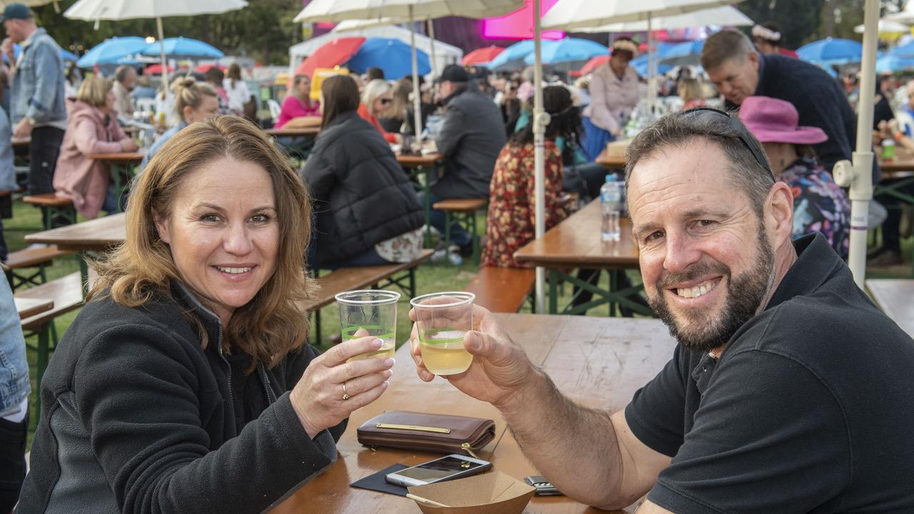 Lara and David Berry. Festival of Food and Wine, Queens Park, Toowoomba Carnival of Flowers. Sunday, September 11, 2022. Picture: Nev Madsen.