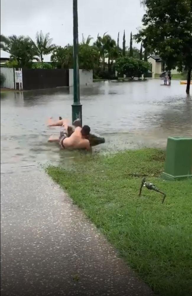 The Townsville dad had his kids in stitches. Picture: Stacy Munro/Storyful