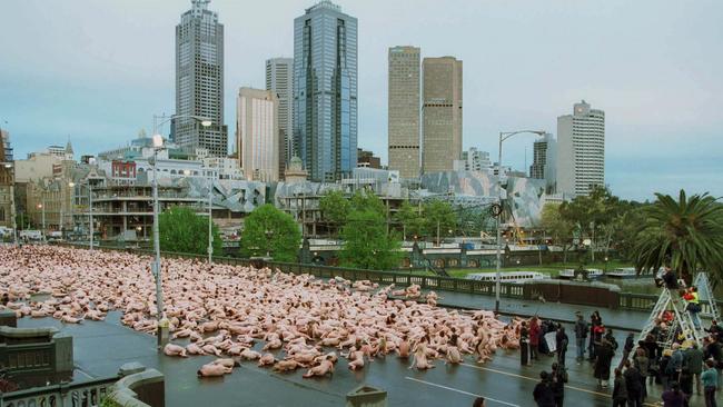 Spencer Tunick Melbourne 2018 photos Artist calls on