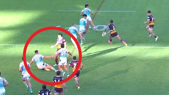 David Fifita went to ground. Photo: Fox Sports